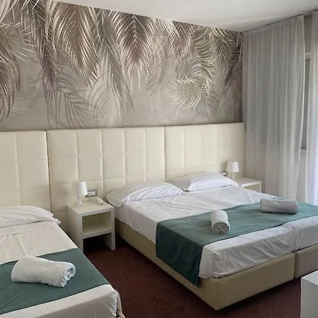 Eros Hotel 3*