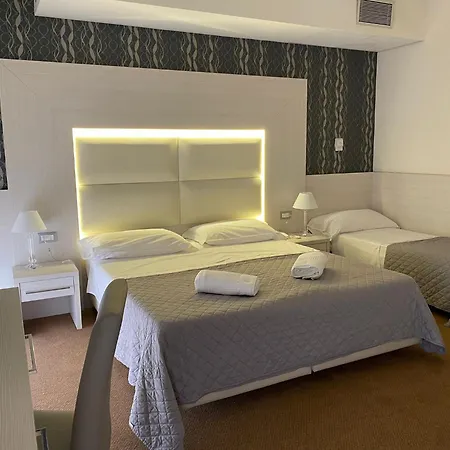 Hotel Eros 3*