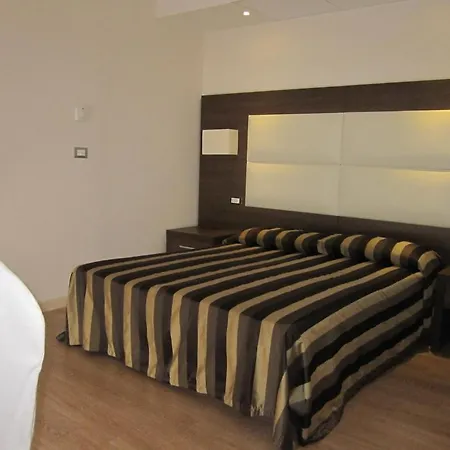 Eros Hotel 3*