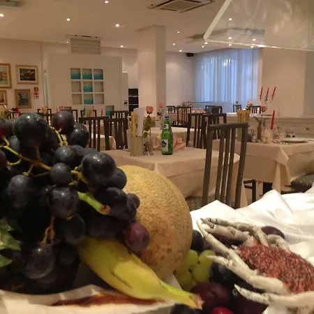 فندق Eros لينانو سابيادورو