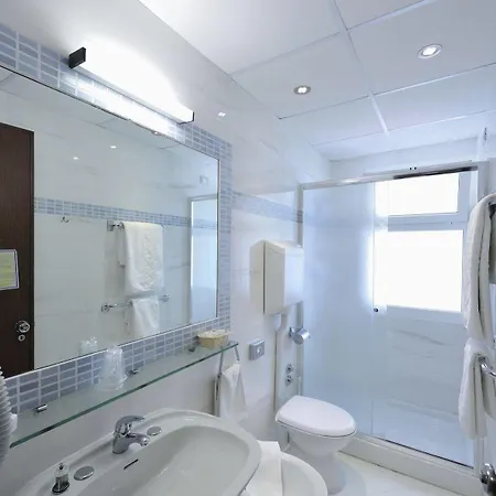Hotel Eros 3*